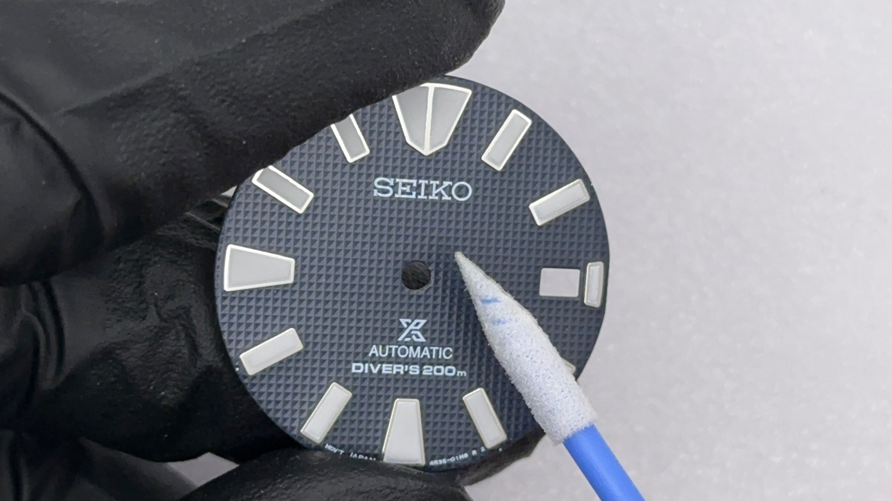 Wellgler's Foam Cleaning Swabs - A Must-Have Watch Cleaning Tool