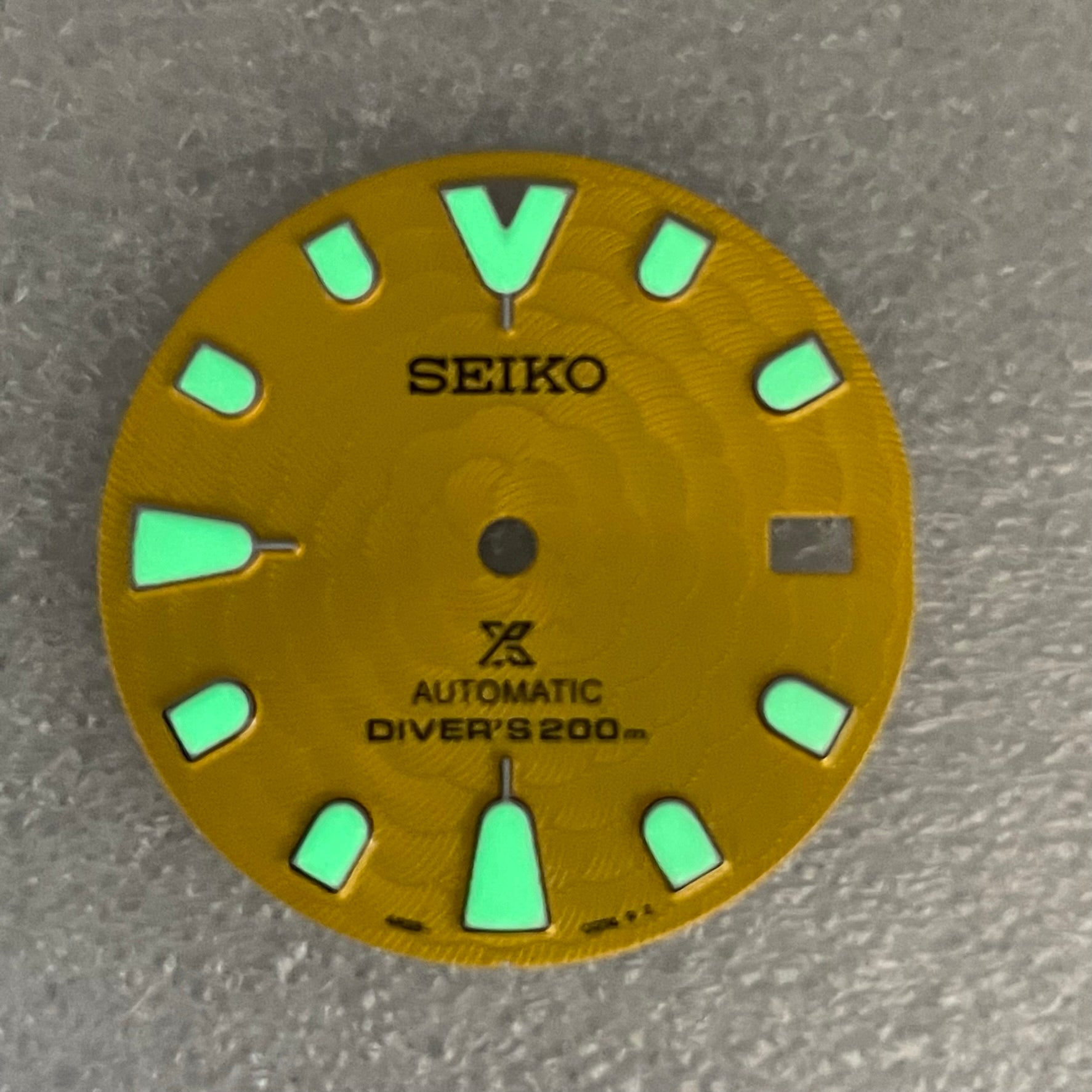 OEM Seiko SRPD19 Yellow Zimbe Dial, 28.5mm (minor defect) Secondhand Mods